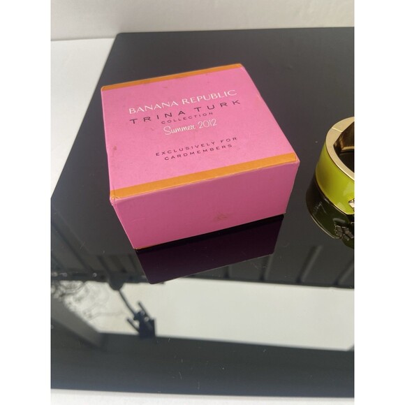 Banana Republic x Trina Turk Enamel Cuff Bracelet Green Gold 2012 Boxed Limited - Picture 3 of 16